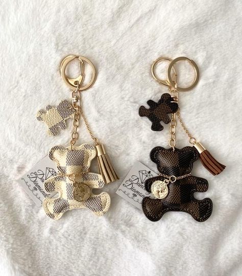 HANDMADE checkered design white and brown Bear or Cat bag keychain branded by DancingDiamondsHI only. Bear keychains do not have any correlation with any other brand. Will ship out within hours 1-3 days after purchase Please message me if you have any questions, thank you ❤️ FOLLOW Look Alikes, Pom Pom Bag Charm, Luxury Iphone Cases, Designer Looks, Astuces Diy, Girly Phone Cases, Cat Keychain, Key Pouch, Cat Bag