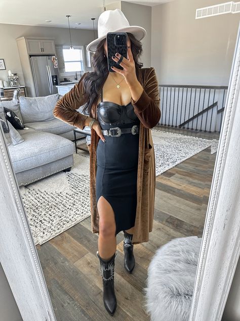 Velvet Midi Dress With Boots, Doc Martens Country Outfit, Dress With Duster Outfit, Black Bodycon Dress Outfit Winter, Brown Western Outfit, Doc Martens And Dress, Tights And Dress Outfit, Black Mini Dress Outfit Casual, Velvet Duster Outfit