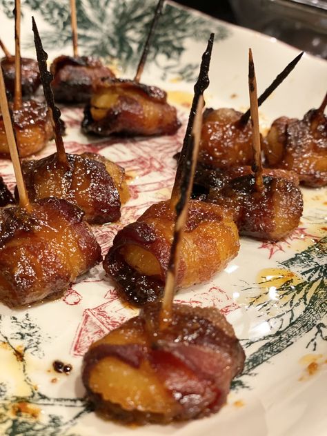 Sweet & Spicy Rumaki Chestnut Appetizer, Bite Size Appetizers Easy, Appetizer Skewers, Bacon Wrapped Water Chestnuts, Chestnut Recipes, Simply Stacie, New Year's Eve Appetizers, Appetizers Ideas, Bacon Wrapped Scallops