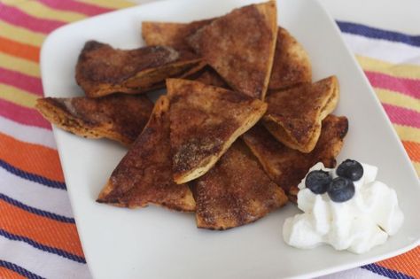 cinnamon-sugar-pita-crisps-8A Leftover Pita Bread Recipes, Cinnamon Sugar Pita Chips, Pita Crisps, Pita Chips Recipe, Kid Friendly Snack, Cinnamon Chips, Thm Recipes, Pita Chips, Pita Bread