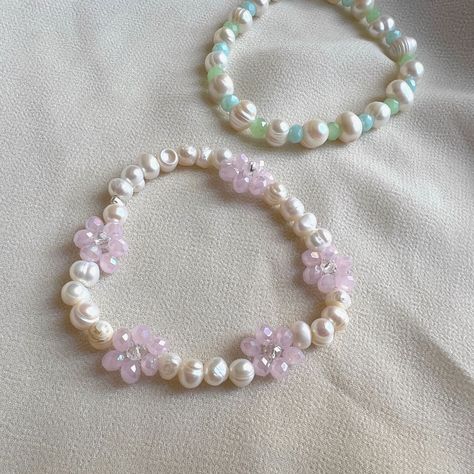 Beaded Pearl Bracelets, Pink Potato, Bracelets Y2k, Bracelet Y2k, Jewelry Valentines Day, Pastel Bracelet, Beaded Braclets, Jewelry Making Business, Homemade Bracelets