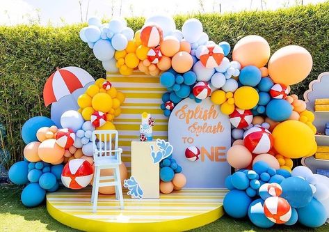 Party & Event Inspiration by Annie Harutoonian & Jessica Nerses | Splish Splash 💦 🏖️ ❤️ by Styling + planning @elladee.events Balloons @partysplendour Props @thetreasureroom_ Cake @scarletjadeaustin … | Instagram 1st Birthday Pool Party Ideas, Splash Party Ideas, Summer Fun Party Ideas, Pool Party Theme Birthday, Splish Splash Birthday Party, Splish Splash Party, Minions Birthday Theme, Gelato Cart, Pool Party Cakes