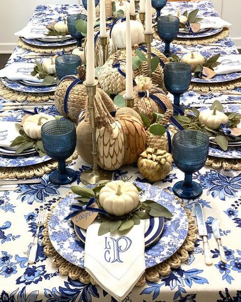 Blue Willow Fall Tablescapes, Fall Blue Tablescape, Blue And White Chinoiserie Fall Decor, Blue White Fall Decor, Blue And Brown Table Setting, Blue And Orange Fall Tablescape, Blue Fall Tablescapes, Blue And White Fall Tablescape, Coastal Thanksgiving Table Settings