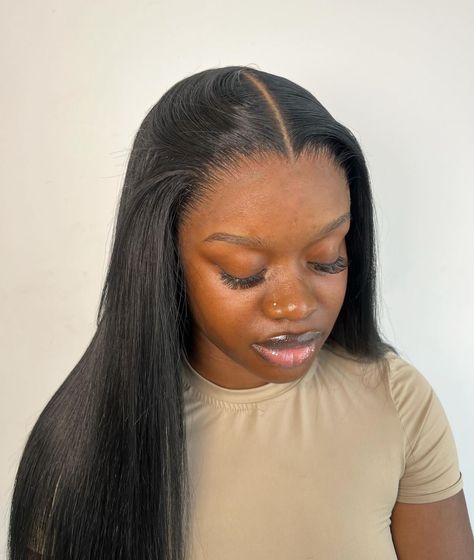 Muse Hairstyles, Wig Layers, Black Girls Hairstyles Weave, Wig Installation, Black Hair Inspiration, Afro Wig, Frontal Wig Hairstyles, Wig Install, Hair Techniques