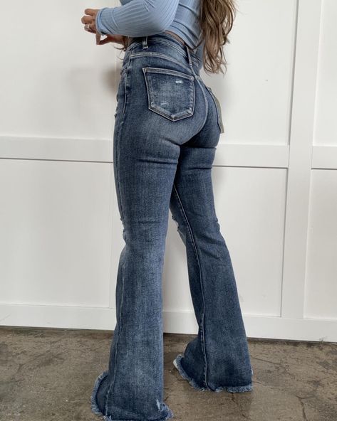 NEW Denim😱🤍😍 1. Fallon jeans 2. Erica flares Both of these flares are must have’s! #denim #denimflares #distressed #DistressedJeans #distressedjeans #Distressed #flarejeansoutfit Bootcut Jean Outfits, Bootleg Jeans Outfit, 7s Jeans, Etsy Outfits, Western Chic Fashion, Distressed Flare Jeans, Flare Jeans Outfit, Casual Country Outfits, Cowgirl Style Outfits