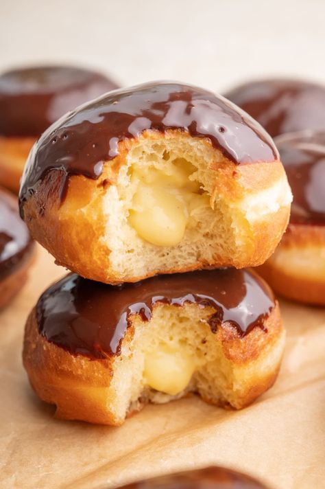 Boston Cream Donuts #donut #pastrycream #bostoncream #chocolate #frieddough #breakfast #breakfastrecipe #dessert | Everyday Delicious Cream Doughnut Recipe, Boston Cream Doughnut Recipe, Boston Cream Doughnut, Cream Doughnut, Boston Cream Donut, Donut Filling, Donut Flavors, Homemade Doughnuts, Donut Day