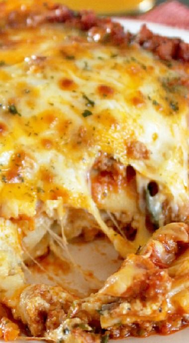 Cajun Lasagna Cajun Lasagna Recipe, Cajun Dinner, Cajun Lasagna, Tastee Recipe, Beef Pasta Recipes, Low Carb Crock Pot Recipes, Beef Pasta, Andouille Sausage, Grandmas Recipes