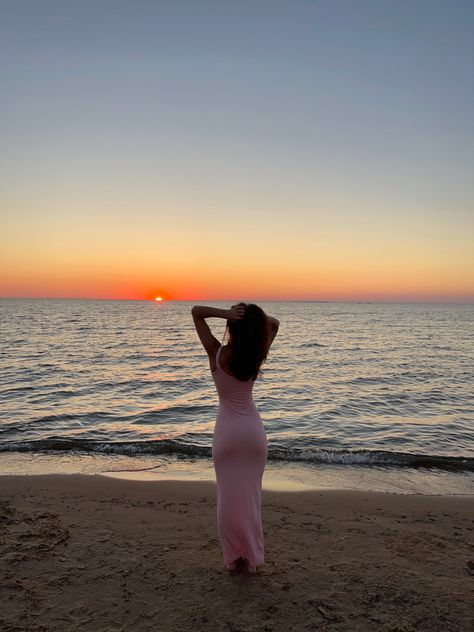 Beach Sunrise Photoshoot Ideas, Beach Sunrise Pictures Poses, Sun Dress Long, Beach Sunrise Photoshoot, Beach Sunset Inspo Poses, Beach Sunrise Instagram Pictures, Beach Poses By Yourself, Michigan Sunset, Sunset Beach Pictures