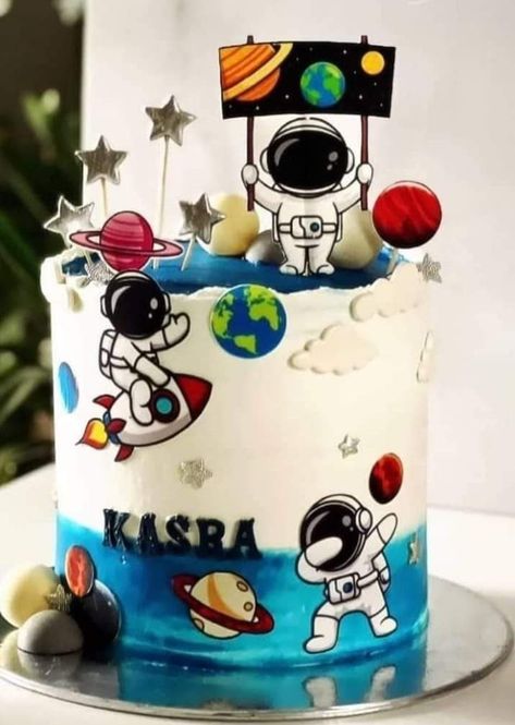 Space Theme Sheet Cake, Ankut Decoration, Astronaut Cake, Planet Cake, Baby Boy Birthday Cake, 1st Birthday Cakes, Birthday Cake Topper Printable, Mini Cakes Birthday, Sweet Dishes Recipes