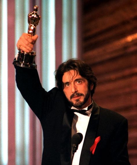 AL PACINO WINNING HIS OSCAR!!!! Al Pacino Oscar, Young Al Pacino, Scent Of A Woman, Best Actor Oscar, Oscar Award, Actor Studio, Oscar Winners, Al Pacino, Academy Awards