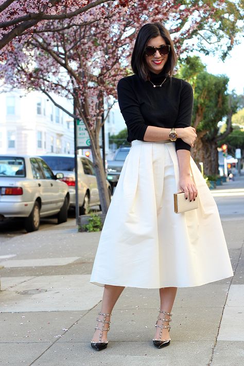 White Midi Skirt Full Skirt Outfit, Tznius Fashion, Kitten Heels Outfit, This Time Tomorrow, Valentino Sunglasses, Heels Outfits, Full Skirts, Modest Clothing, Karen Walker