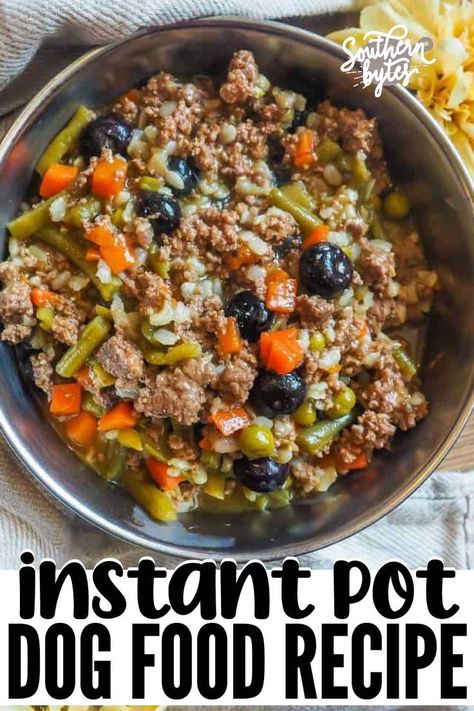 Easy Homemade Dog Food, Food Instant Pot, Dog Food Recipes Crockpot, Dog Food Recipe, Make Dog Food, Dog Treats Homemade Recipes, Natural Dog Food, Healthy Dog Food Recipes, Dog Recipes