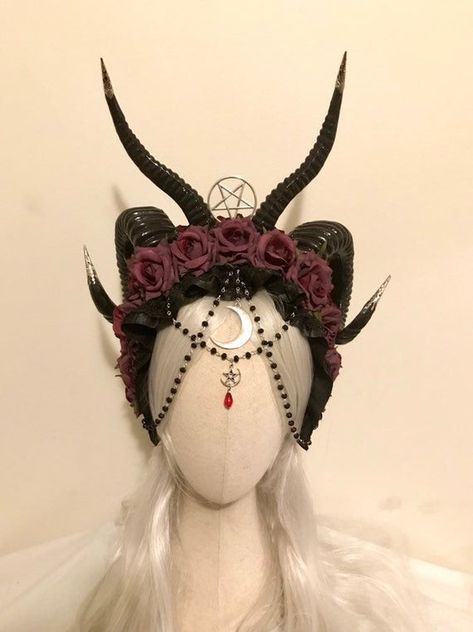 Horned Demon, Witch Image, Demon Costume, Demon Horns, Headpiece Diy, Gothic Witch, Horror Decor, Fairy Clothes, Spiritual Artwork