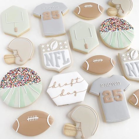 NFL draft x Neutrals • • • So glad I got to create these cookies for a friend🤍 Swipe to see my first human watercolor portrait! Definitely… Men Birthday Cookies, Football Sugar Cookies Royal Icing, Human Watercolor, Football Sugar Cookies, Super Bowl Cookies, Royal Cookies, Sports Cookies, Sports Cakes, Football Cookies