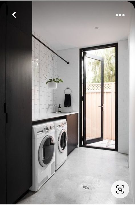 Organization Laundry Room, Laundry Bathroom Combo, Outdoor Laundry Rooms, Organization Laundry, Laundy Room, Laundry Room Tile, Grey Street, Laundry Room Wallpaper, Dream Laundry Room