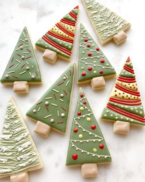 Christmas Tree Sugar Cookies, Tree Sugar Cookies, Cookies 2023, Cute Christmas Trees, Christmas Sugar Cookies Decorated, Sugar Cookie Icing, No Flour Cookies, Thanksgiving Cookies, Tree Cookies