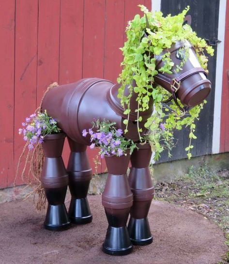 Pot Animals, Horse Planter, Terra Cotta Pot Crafts Diy, Clay Pot Projects, Terra Cotta Clay Pots, Clay Pot People, Pot People, Garden Balls, Flower Pot Art