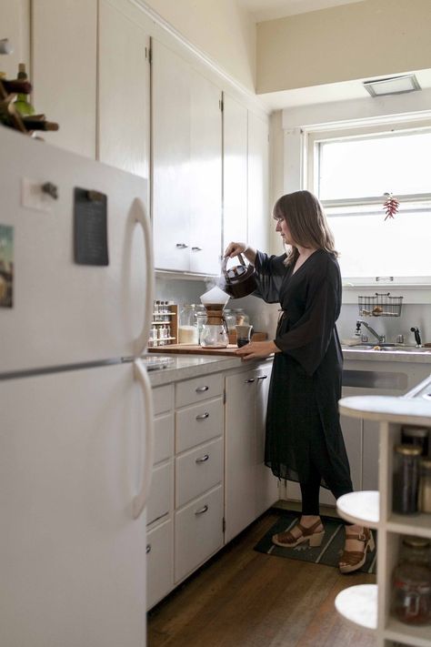 Where I Cook: Stylist Anne Parker. The storage is amazing in this tiny kitchen. Brick Homes, Mini Loft, Rental Kitchen, Kitchen Details, Pantry Door, Tiny Kitchen, Humble Abode, Itty Bitty, Apartment Therapy