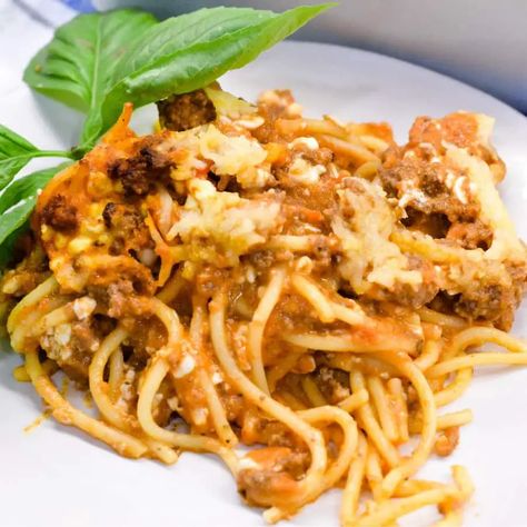 Pioneer Woman Baked Spaghetti With 3 Sauces Pioneer Woman Baked Spaghetti, Layered Pasta, Pioneer Woman Recipes, Spaghetti Noodles, Baked Spaghetti, Savory Sauce, Pesto Sauce, Pasta Dish, Italian Pasta