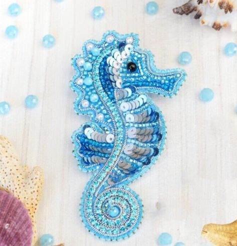 Diy Bead Embroidery, Diy Broderie, Beadwork Embroidery, Brooch Diy, Jewelry Making Kits, Bead Embroidery Patterns, Jewelry Making Kit, Jewelry Kits, Seahorses