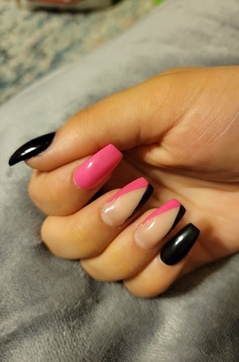 Prom Nails Pink And Black, Pink And Black Nails Prom, Black And Pink Hoco Nails, Black With Pink Tips Nails, Hot Magenta Nails, Hot Pink And Black Nail Ideas, Hot Pink Nails And Black, Hot Pink With Black Nails, Fuchsia And Black Nails