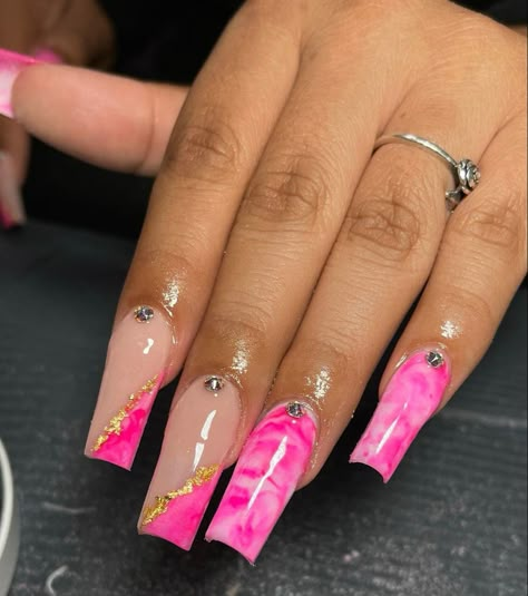 Rose Pink Nails, Overlay Nails, Neon Acrylic Nails, Gold Acrylic Nails, Latest Nail Designs, Acrylic Toe Nails, Nails Design With Rhinestones, Simple Acrylic Nails, Dope Nail Designs