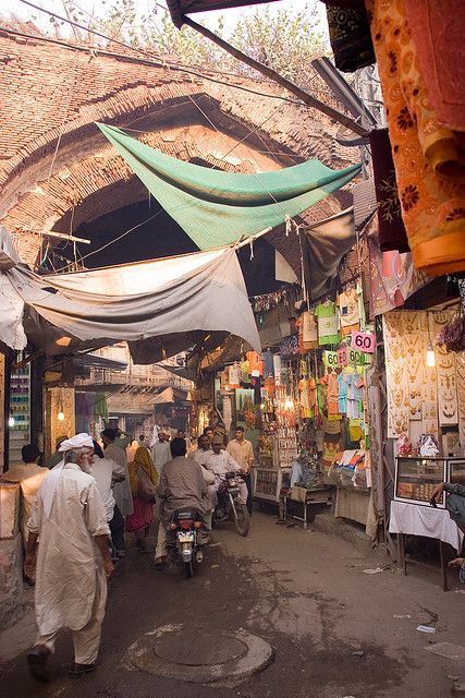 Streets of Lahore, Need to go to Islamabad, Swat, Kalaam, Lake Saif us Malook, and Sri Paye! Become Millionaire, Pakistan Culture, Pakistani Culture, Pakistan Travel, Pakistan Zindabad, Walled City, Lahore Pakistan, The Mission, South Asia