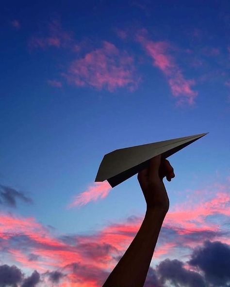 Paper Aeroplane, Plane Photos, Cover Wattpad, Time Pass, Colorful Clouds, Galaxy Background, Unique Images, Out Of The Woods, Paper Airplane