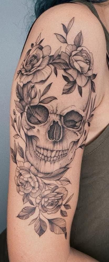 Chest Floral Tattoo Female, Giant Tattoo, Half Sleeve Tattoo Upper Arm, Pretty Skull Tattoos, Geniale Tattoos, We Are All Connected, Calf Tattoo, Skull Tattoo Design, Half Sleeve Tattoo