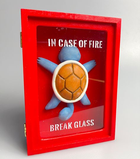 #squirtle #pokemon #craft #nkm #nkmcraft #diorama #meme Pokemon Diy Room Decor, Diy Geek Decor, Pokemon Bathroom Ideas, Gifts For Pokemon Lovers, Pokemon Arts And Crafts, Pokemon Card Diy, Pokemon Diy Gifts, Pokémon Gift Ideas, Diy Pokemon Decor