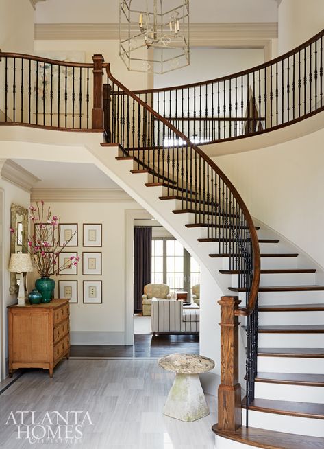 Going Coastal - Atlanta Homes and Lifestyles Curved Staircase Foyer, Foyer With Stairs, Staircase Foyer, Stair Layout, House Staircase, Entry Stairs, Stairway Design, Staircase Decor, Stair Decor