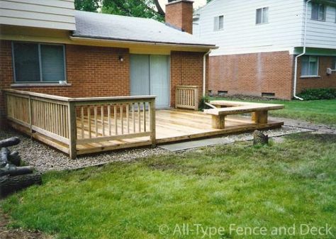 deck bench | DECK BUILDING INSTRUCTIONS Double Wide Porch Ideas, Low Deck Designs, Simple Deck Designs, Mobile Home Deck, Ground Level Deck, Deck Building Plans, Deck Bench, Simple Deck, Low Deck