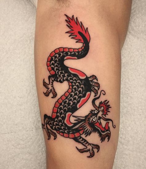 Traditional Dragon Tattoo, Traditional Tattoo Dragon, Dragon Tattoo Arm, Traditional Dragon, Small Dragon Tattoos, Old School Tattoos, Vintage Tattoo Design, Tattoo Apprenticeship, Chinese Dragon Tattoos