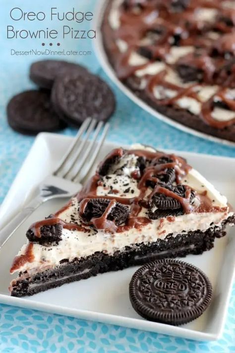 Dessert Pizza Toppings, Oreo Pizza, Oreo Rice Crispy Treats, Peanut Butter Oreo Dessert, Oreo Cookie Dessert, Cakes Slices, Dessert Pizzas, Brownie Oreo, Brownie Pizza