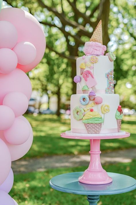 1st Birthday Picnic, Ice Cream 1st Birthday, Dessert Table Birthday Party, Pastel Balloon Garland, Ice Cream Party Theme, Ice Cream Cone Cake, Candy Theme Birthday Party, Dessert Table Birthday, Ice Cream Birthday Cake