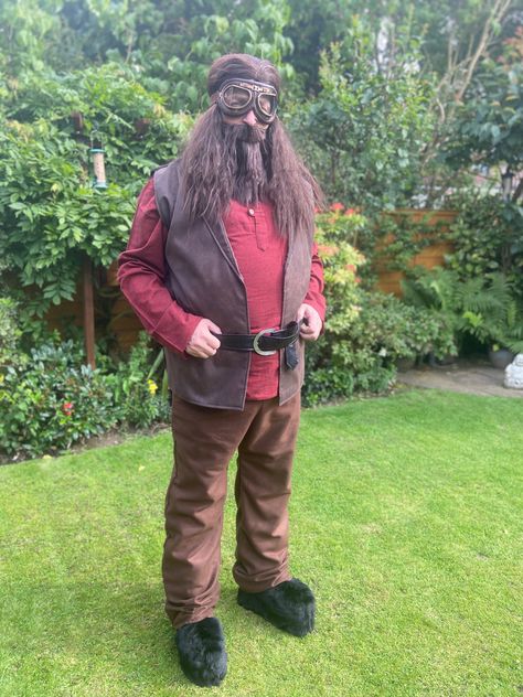 Diy Hagrid Costume, Hagrid Costume Diy, Hagrid Halloween Costume, Hagrid Cosplay, Hagrid Costume, Dad Costume, Harry Potter Kostüm, Harry Potter Robes, Eve Costume