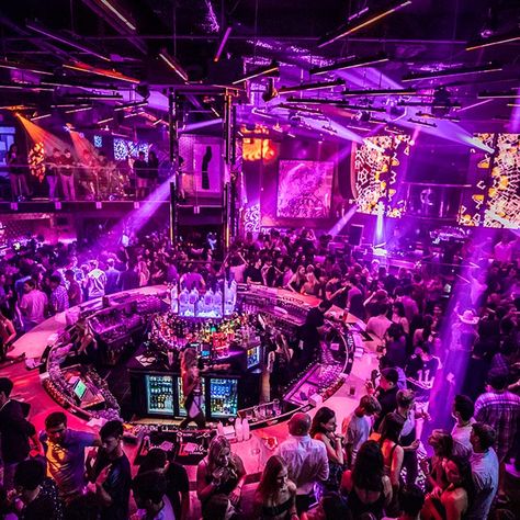 Tongue and Groove - Atlanta's #1 Nightlife - Best Atlanta Bar & Lounge • The Joint Atlanta Bars, Disco Aesthetic, Bat Mitzvah Party, Weekend Ideas, Club Lounge, Lounge Club, Diamond Party, Bar Designs, Neon Aesthetic