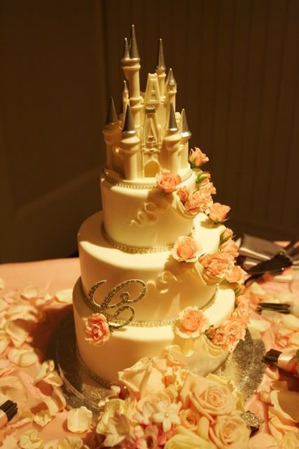 Aurora Cake, Sleeping Beauty Cake, Princess Wedding Theme, Castle Wedding Cake, Fairy Tale Wedding Cake, Sleeping Beauty Wedding, Sleeping Beauty Party, Quince Cakes, Quince Cake