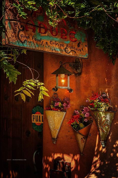 The charming Pink Adobe restaurant in Santa Fe, New Mexico Santa Fe New Mexico Aesthetic, Santa Fe Aesthetic, Mexico Aesthetic Culture, Mexicana Aesthetic, New Mexico Aesthetic, Adobe Homes, Southwest Living, Mexico Wallpaper, New Mexico Santa Fe