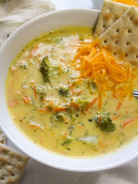 Broccoli And Carrot Soup, Healthy Broccoli Cheese Soup, Spaghetti Squash Soup, Yellow Squash Soup, Best Broccoli Cheese Soup, Zucchini Soup Recipes, Cheesy Broccoli Soup, Zucchini Cheese, Cream Of Broccoli