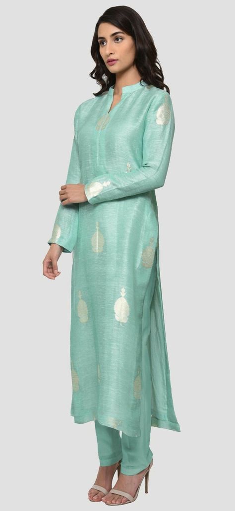 Pinterest • @bhavi91 Banarasi Kurti Designs Latest, Kurti Designs Latest Fashion, Saree Reuse, डिजाइनर कपड़े, Silk Kurti Designs, Simple Kurta Designs, Designer Kurti Patterns, Salwar Designs, Kurti Designs Latest