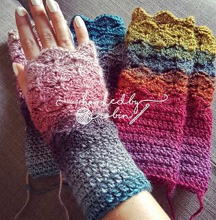 Crocheted Fingerless Gloves, Crochet Gloves Free Pattern, Crochet Fingerless Gloves Free Pattern, Crochet Mitts, Crochet Wrist Warmers, Fingerless Gloves Crochet Pattern, Glove Pattern, Crochet Gloves Pattern, Gloves Pattern