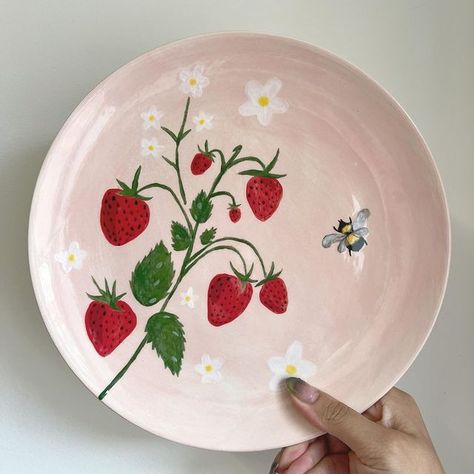 pottery painting • Instagram Girly Pottery Painting, Pottery Painting Ideas Fall, Strawberry Pottery Painting, Fall Pottery Painting Ideas, Painting Instagram, Pottery Painting Ideas, Inspiration Pics, Pottery Inspo, Nyc Trip