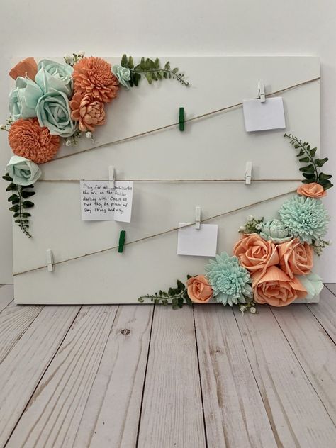 Flower Cork Board, Craft With Canvas Board Ideas, Flower Board Diy, Wood Flowers Diy, Prayer Board Ideas Diy, Diy Prayer Board, French Country Aesthetic, Diy Bulletin Board, Country Aesthetic