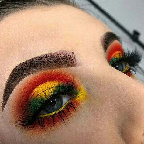 yellow red and green halo eye look Red Eye Makeup, Yellow Eyeshadow, Bright Makeup, Silicone Makeup, Colorful Eye Makeup, Green Eyeshadow, How To Apply Eyeliner, Eye Makeup Tips, Blue Eye Makeup