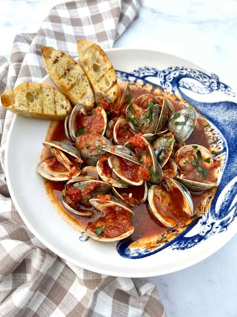 Maine Littleneck Clams with Tomato Wine Broth | Maine Seafood Littleneck Clams, Maine Seafood, Tomato Broth, Clam Recipes, Broth Recipes, Sea Food, Seafood Dishes, Fish And Seafood, Fine Dining