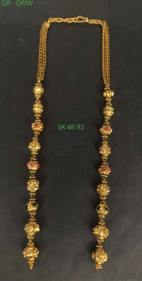 Thali Chain, Small Gold Necklace, Temple Jewellery Earrings, Neck Pieces Jewelry, Gold Jewelry Outfits, New Gold Jewellery Designs, Indian Bridal Jewelry Sets, Ear Chain, Gold Jewelry Simple Necklace