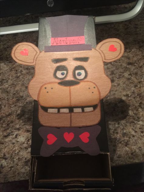 Freddy Fazbear Valentines Boxes, Homemade Valentine Boxes, Valentines Day School, Kids Valentine Boxes, Homemade Valentine, Valentine Boxes, School Boxes, Valentine's Ideas, Valentine Day Boxes