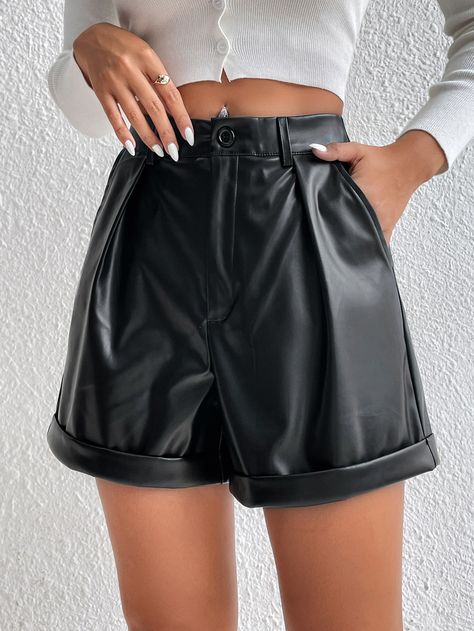 Short Sastrero, Short Cuir, Leather Shorts Women, Outfit Elegant, Short Noir, Printed Sleeveless Top, Style Noir, Dark Jeans, Women Midi