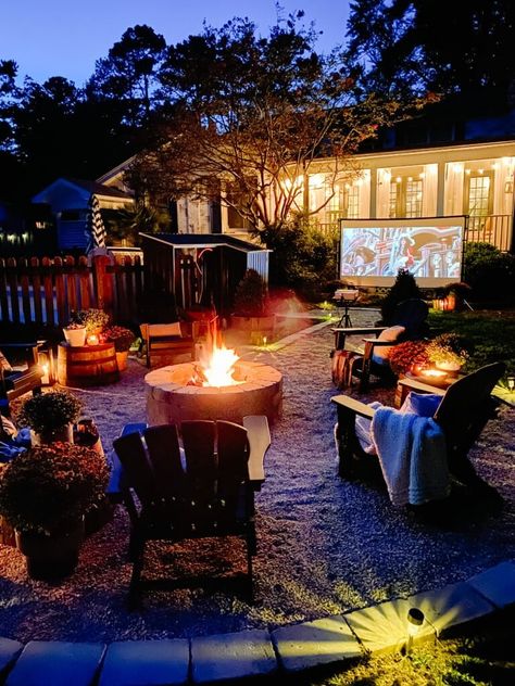 Bonfire Party Ideas Backyard Fall, Bonfire Party Ideas Backyard Winter, Fire Pit Designs Backyard, Bonfire Party Ideas Backyard, Backyard Campfire Party, Bonfire Pit Ideas, Bonfire Party Ideas, Fire Pit Patio Set, Backyard Firepit Area